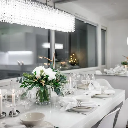 Διαμέρισμα Santa's Luxury 1 *